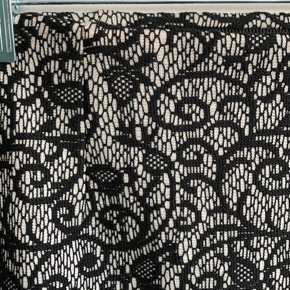 Aritzia Wilfred Campagne Black Lace Skirt Two Side Zipper Vents Size 0 - Picture 9 of 11